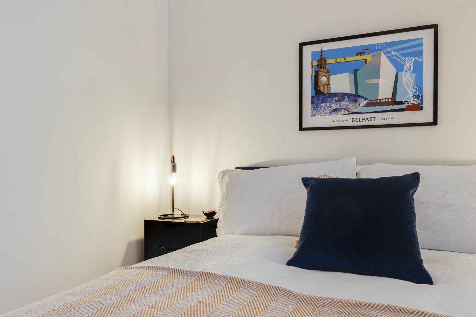 Cherryville Street Apartment Belfast Buitenkant foto